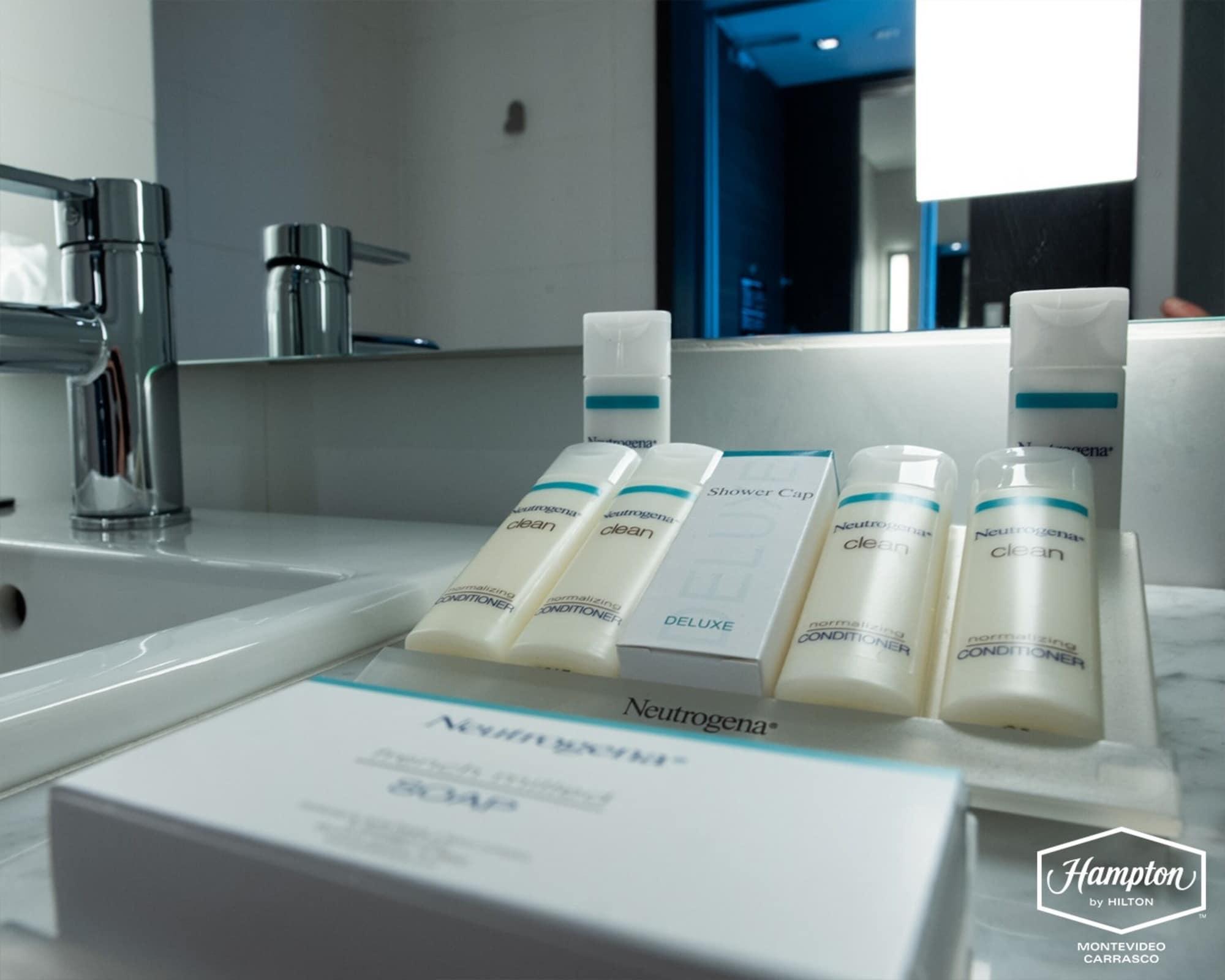 Готель Hampton By Hilton Montevideo Carrasco Сьюдад-де-ла-Коста Екстер'єр фото