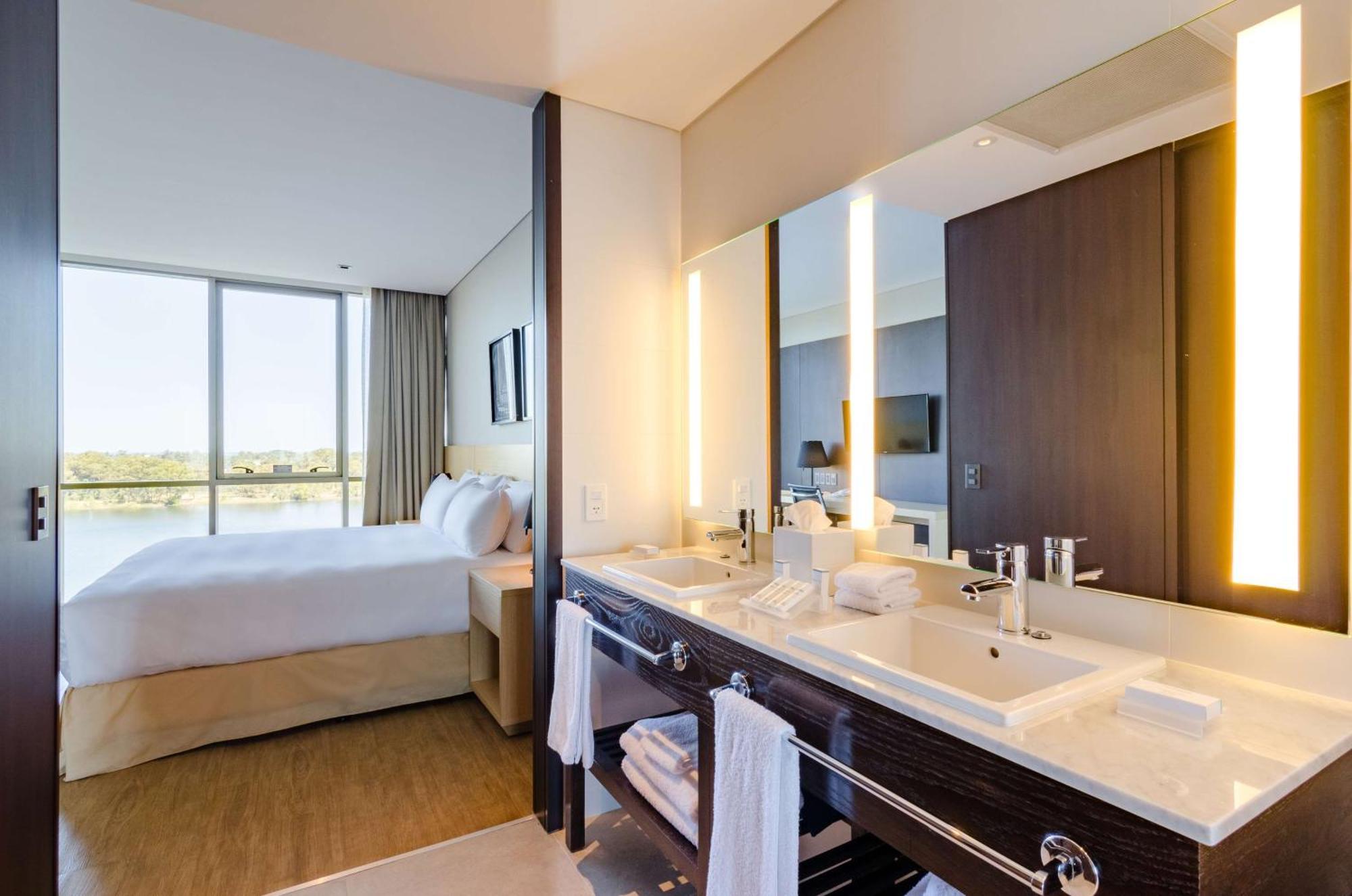 Готель Hampton By Hilton Montevideo Carrasco Сьюдад-де-ла-Коста Екстер'єр фото