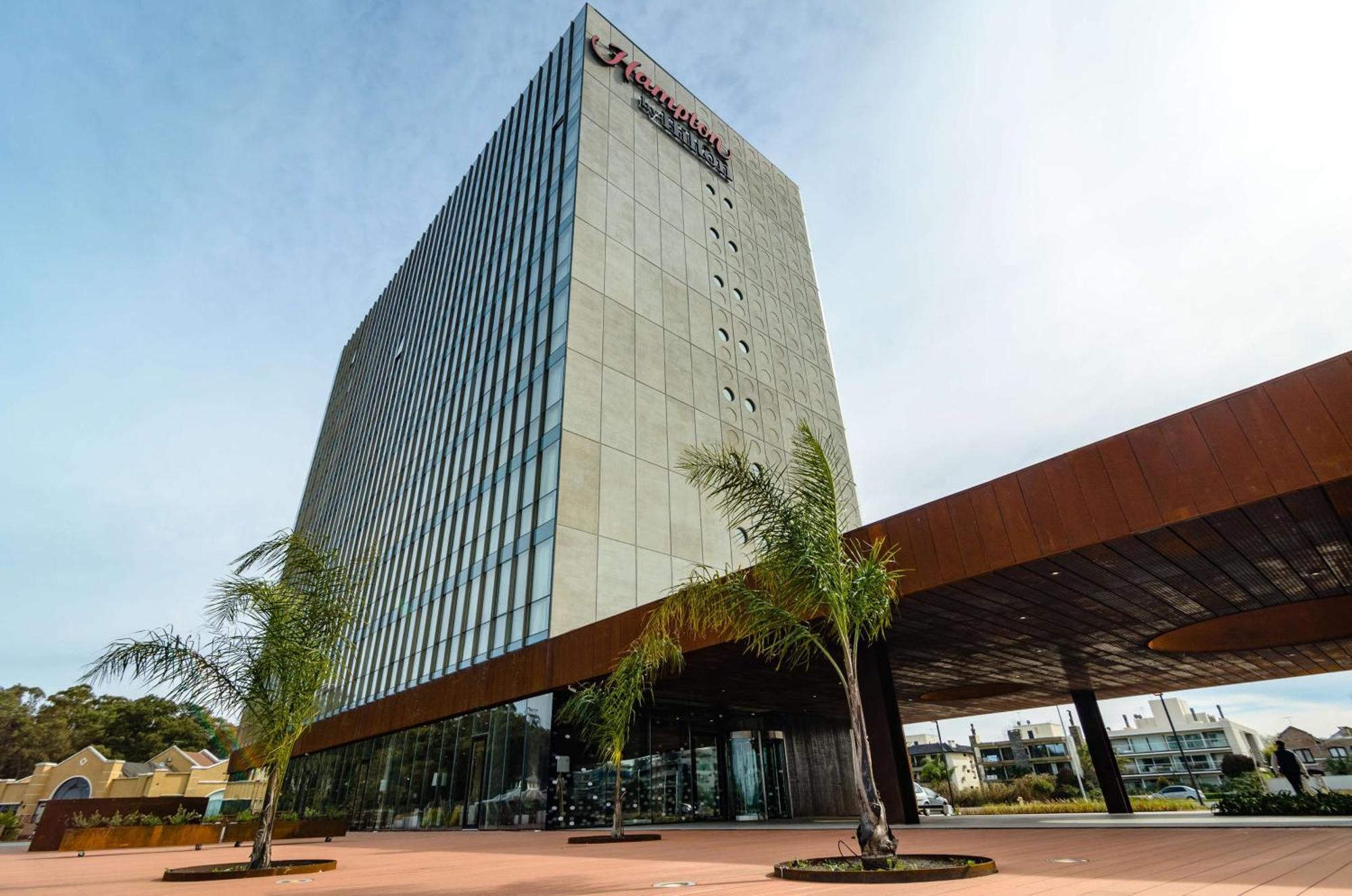 Готель Hampton By Hilton Montevideo Carrasco Сьюдад-де-ла-Коста Екстер'єр фото