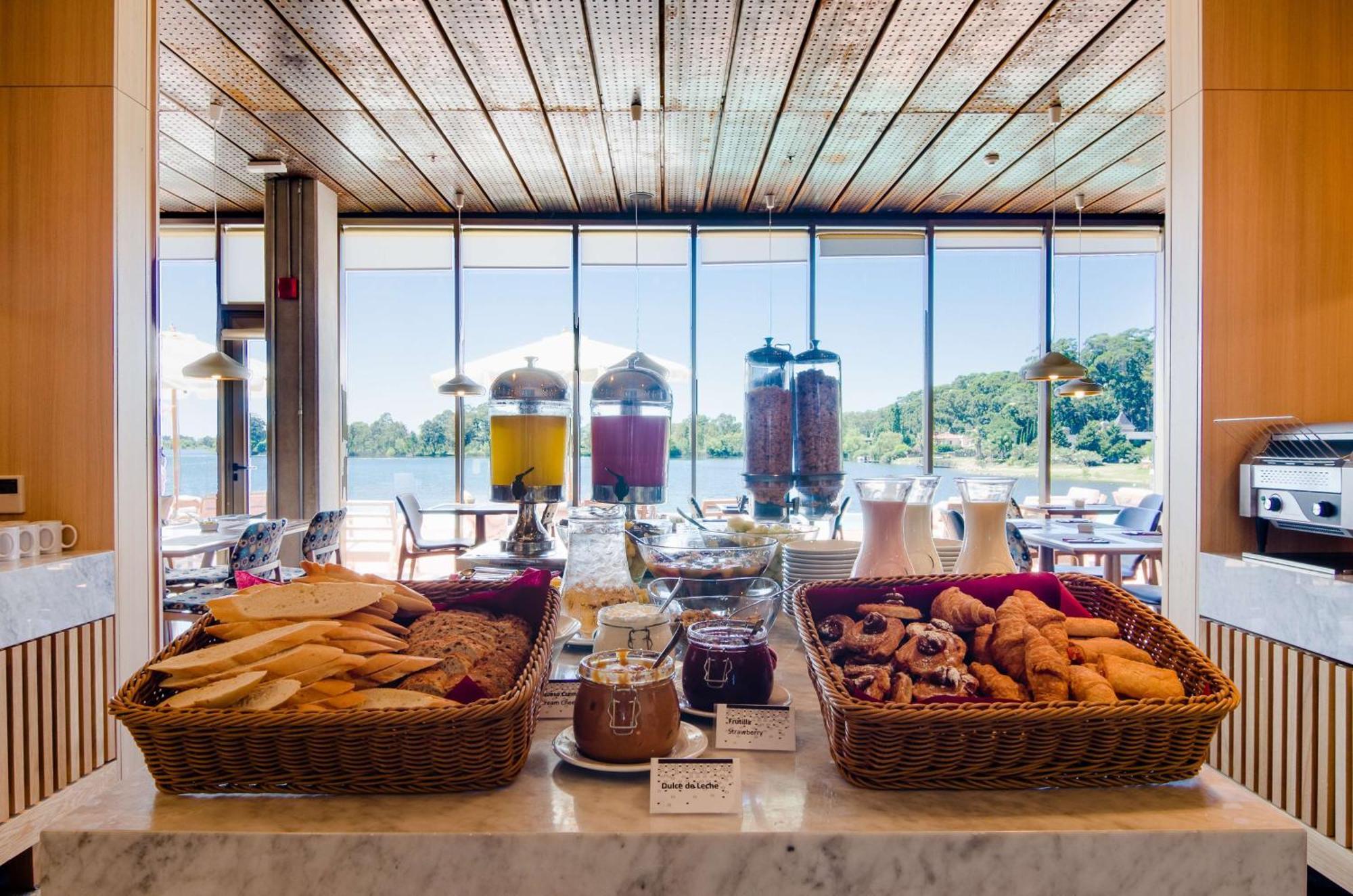 Готель Hampton By Hilton Montevideo Carrasco Сьюдад-де-ла-Коста Екстер'єр фото